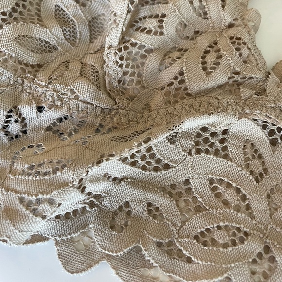 Abercrombie Intimates Bundle of 2 Lace Bralettes - Picture 4 of 10